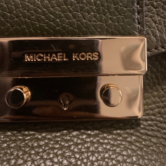 Authentic Michael Kors Purse - Picture 2 of 3